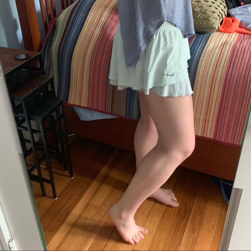 Great cond. s-m tennis skirt